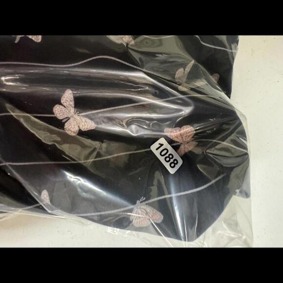 Torrid Shirt Womens 3X Black Floral Sleeveless Wrap Plus Size Blouse Top - Picture 9 of 9